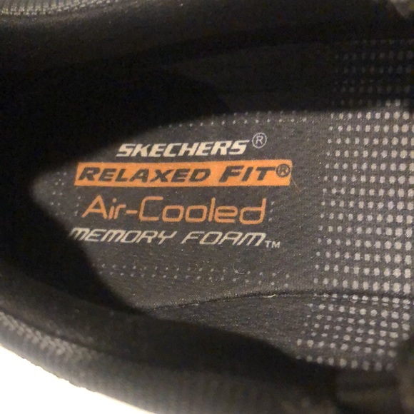 Sketchers memory foam shoes - Picture 2 of 3